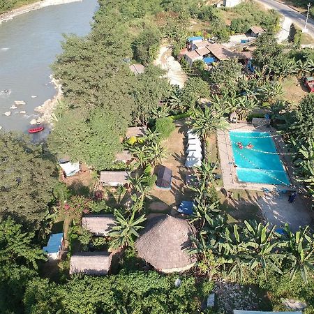 Trishuli Riverside Resort จิตวัน ภายนอก รูปภาพ